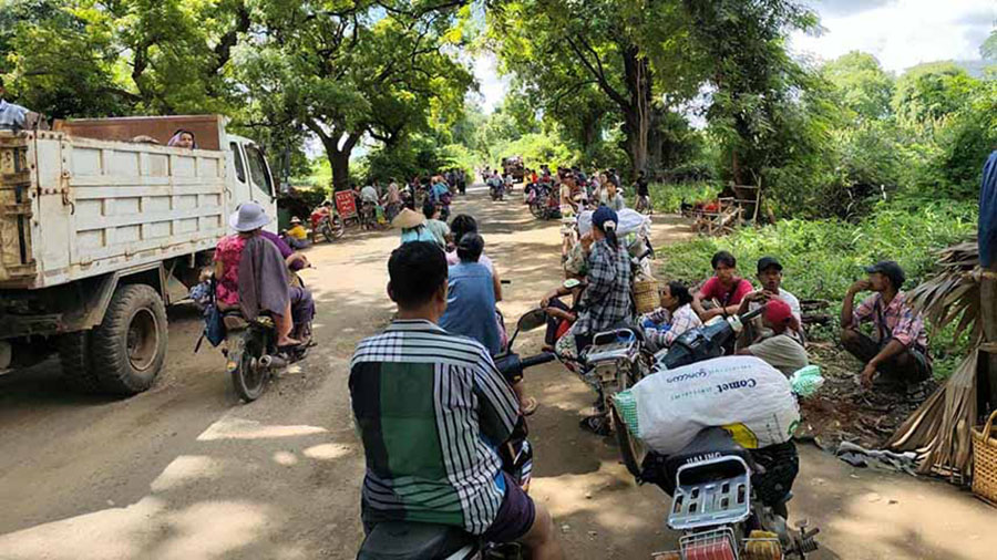ဆားလင်းကြီးတွင် စစ်တပ်က စစ်ကြောင်း ၃ ကြောင်းထိုး၊ ဒေသခံ ၁၆,၀၀၀ ကျော် တိမ်းရှောင်