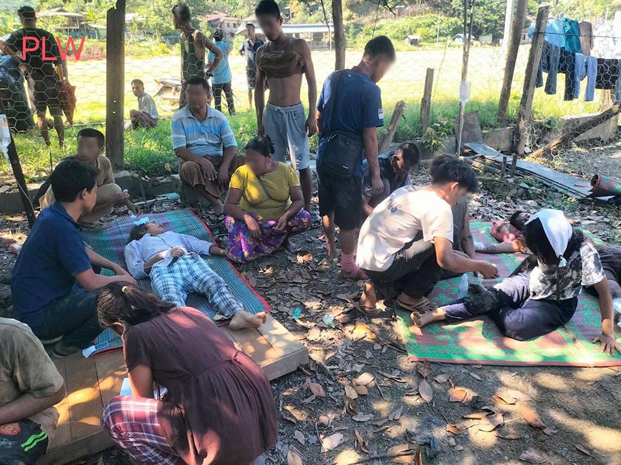 ပေါက်တော၌ လက်နက်ကြီးထိမှန်ပြီး ကလေး ၁ ဦး သေဆုံး၊ ရခိုင်တိုက်ပွဲ ၂ နှစ်အတွင်း သေဆုံး၊ ဒဏ်ရာရ၊ ဖမ်းဆီးခံရသူ ၄,၀၀၀ ကျော်ရှိလာ