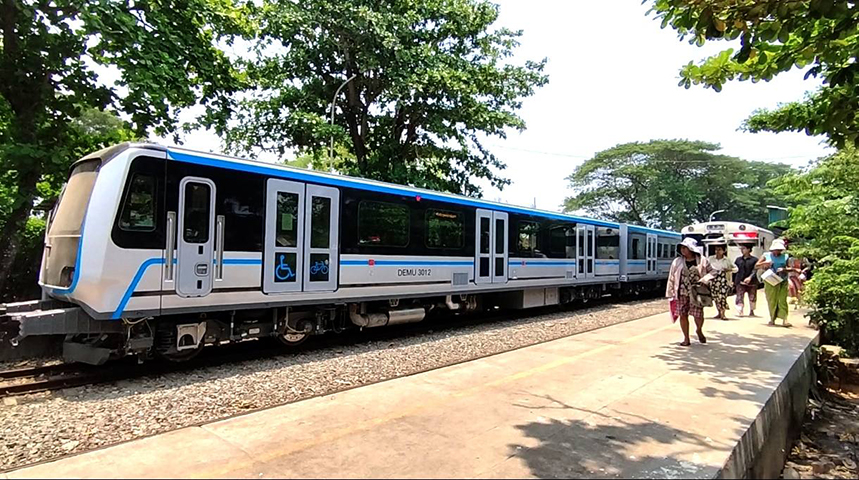 ရန်ကုန်-မန္တလေး ရထားခရီးစဉ်အတွက် ဖုန်းဆက် ဘွတ်ကင်ယူပြီး Viber ဖြင့် ဆက်သွယ်ငွေချေနိုင်