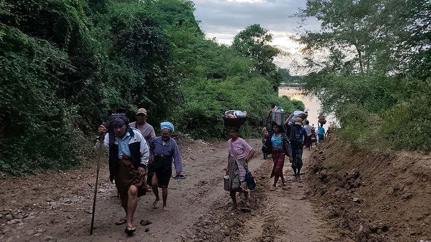 ပေါက်တွင် စစ်တပ်က စစ်ကြောင်းထိုးမီးရှို့ပြီး ပြည်သူအချို့ကိုသတ်ဖြတ်၊ ဒေသခံထောင်ချီ ထွက်ပြေးနေရ