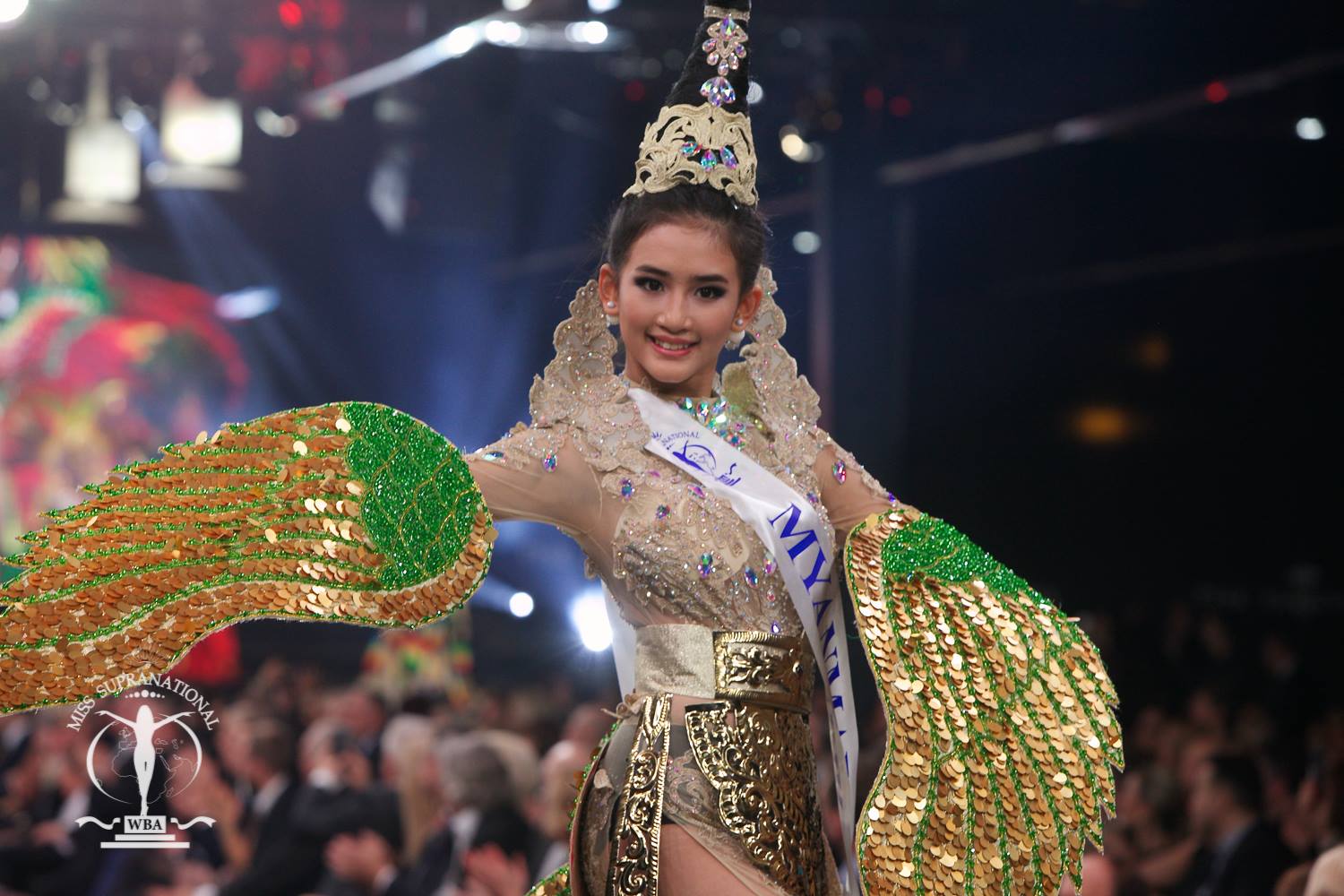 Miss Supranational 2014 ၿပိဳင္ပြဲ၀င္ ျမန္မာအလွမယ္ ရန္ကုန္ေလဆိပ္သို႔ ျပန္လည္ေရာက္ရွိ