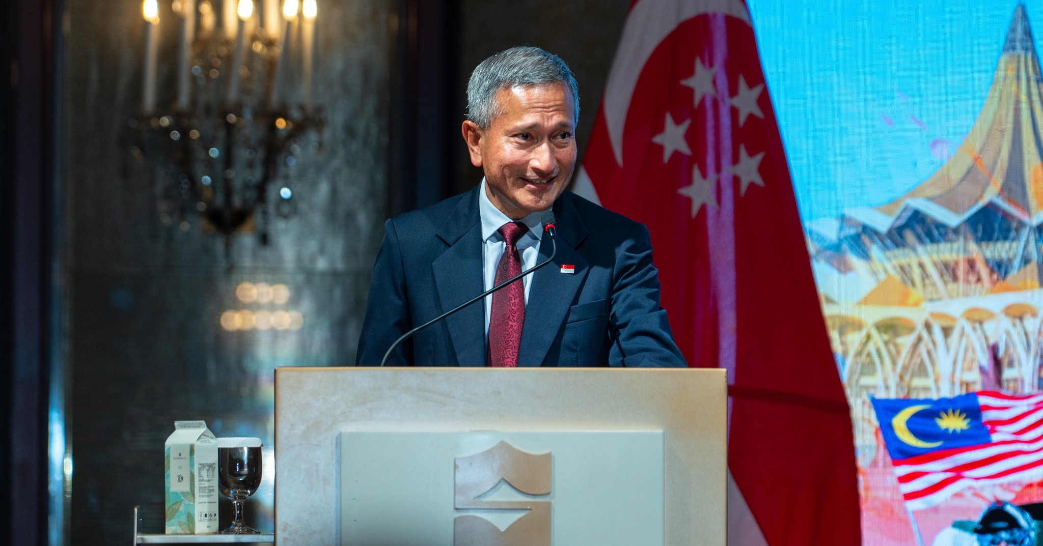 မြန်မာရွေးကောက်ပွဲရလဒ်က လူထုဆန္ဒ ထင်ဟပ်စေရမည်ဟု စင်ကာပူနိုင်ငံခြားရေးဝန်ကြီးပြော 
