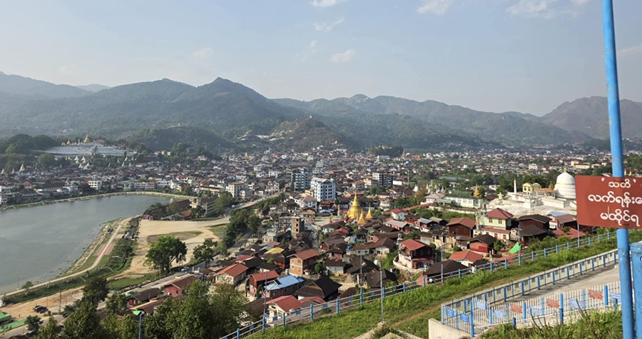 မိုးကုတ်ကျောက်တွင်း မြေပြိုပြီး ၃ ဦးပိတ်မိ၊ ပြင်ပလုပ်ငန်းရှင်များ၏ ကျောက်တွင်းအချို့ ရပ်နား