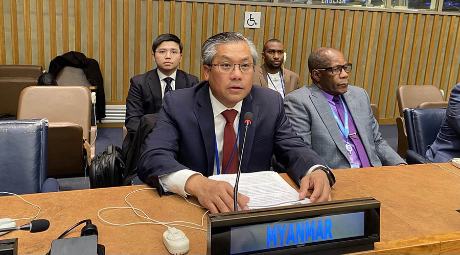 မြန်မာစစ်အာဏာရှင်ဟာ စိတ်ပေါ့သွပ်သူတဦးကဲ့သို့ လိုက်လံပိတ်ပင်ထိန်းချုပ်နေဟု သံအမတ်ကြီးပြော 