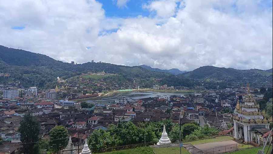 မိုးကုတ်က သံပုံးတီးသံက ပြည်သူများ၏ တော်လှန်ရေးစိတ်ဓာတ်ကို ပြသနေ 