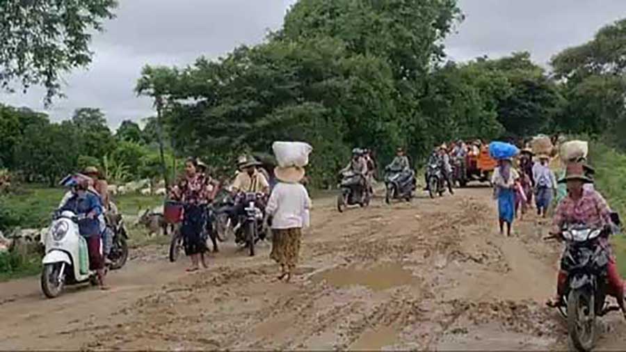စစ်ကိုင်းတိုင်းတွင် စစ်တပ်က စစ်ကြောင်းထိုးပြီး အင်အားဖြည့်နေ