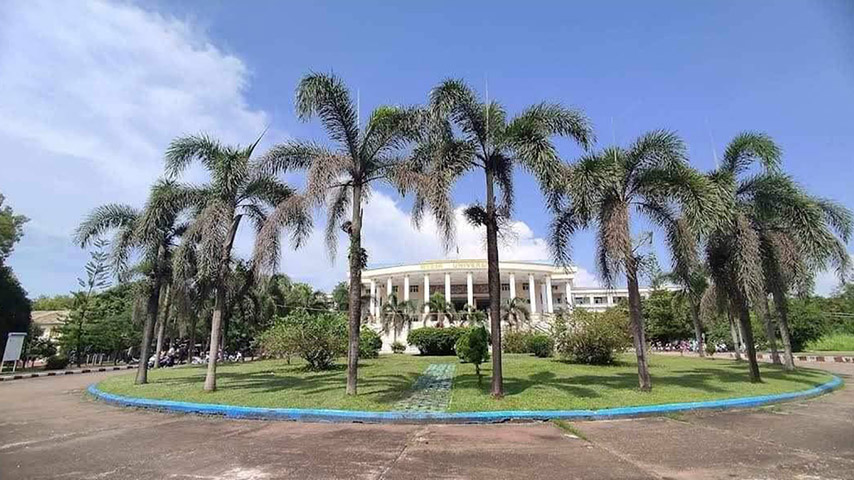 ဘုတ်ပြင်းတွင် တက္ကသိုလ်ကျောင်းသားများကို ခြိမ်းခြောက်ပြီး ကြိုတင်မဲထည့်ခိုင်း