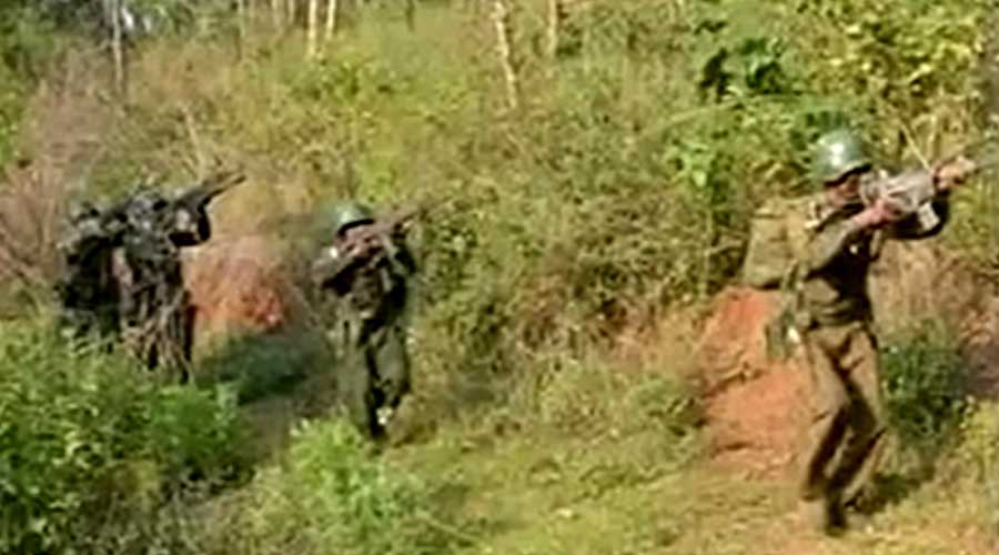 နတ်ရေကန်ဗျူဟာသို့ စစ်တပ် တပ်ကူပို့မှု မအောင်မြင်၊ ကမ္ဘာလုံးအဆောက်အအုံ ထိခိုက်ပျက်စီး