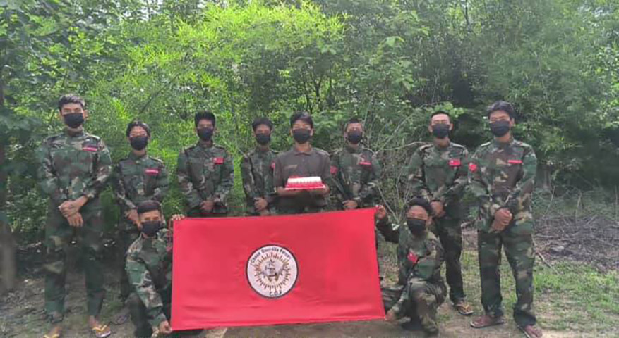 ချောက်မြို့တွင် နိုင်ကျဉ်း တင်လာသည့်ကားကို မိုင်းဆွဲတိုက်ခိုက်ပြီး အကျဉ်းကျသူအား ကယ်ထုတ်