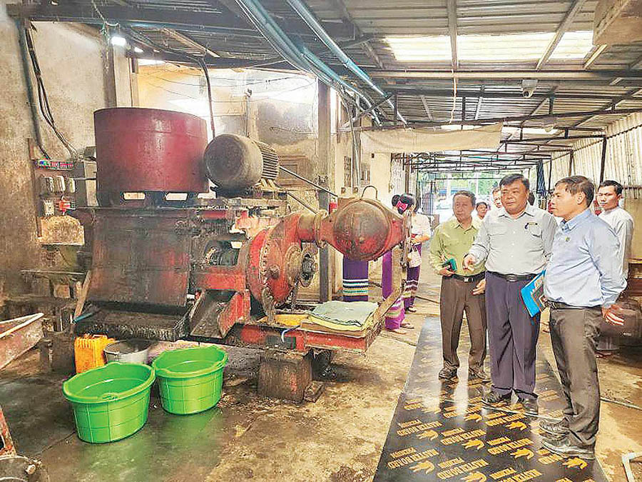 ဆီစက်လုပ်ငန်းများ ဖွံ့ဖြိုးရေး ပုဂ္ဂလိကဘဏ် ၁၄ ခုဖြင့် လက်မှတ်ထိုး၊ သိန်း ၁၀,၀၀၀ အထိ ထုတ်ချေးမည်
