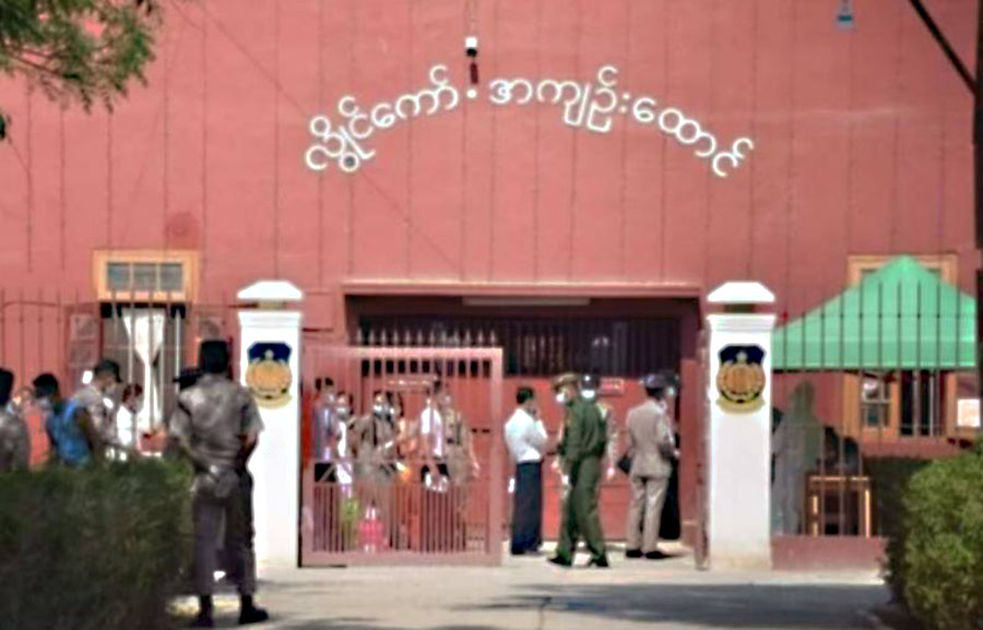 လွိုင်ကော်ထောင်တွင် အကျဥ်းသားများကို ကြိုတင်မဲထည့်ခိုင်းနေ