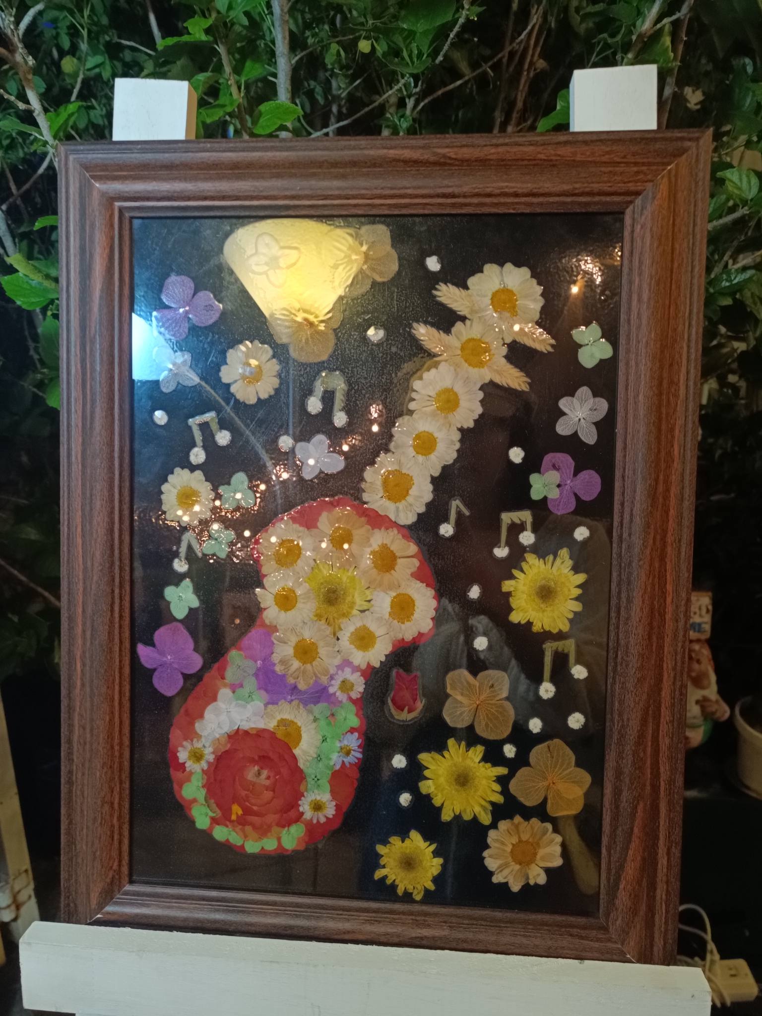 ချင်းမိုင်တွင် ကျင်းပသည့် သစ်ရွက်ပန်းချီ အနုပညာပြပွဲ (ဓာတ်ပုံ)