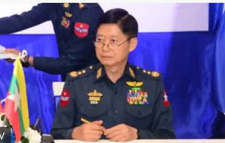စစ်ဦးစီးအရာရှိချုပ်(လေ) ဒုဗိုလ်ချုပ်ကြီး ဇော်ဝင်းမြင့် အနားပေးခံရ