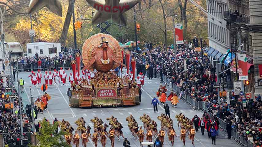  ၉၉ ကြိမ်မြောက် မေစီ ကျေးဇူးတော်နေ့ စီတန်းလှည့်လည်ပွဲ နယူးယောက်တွင် ကျင်းပ
