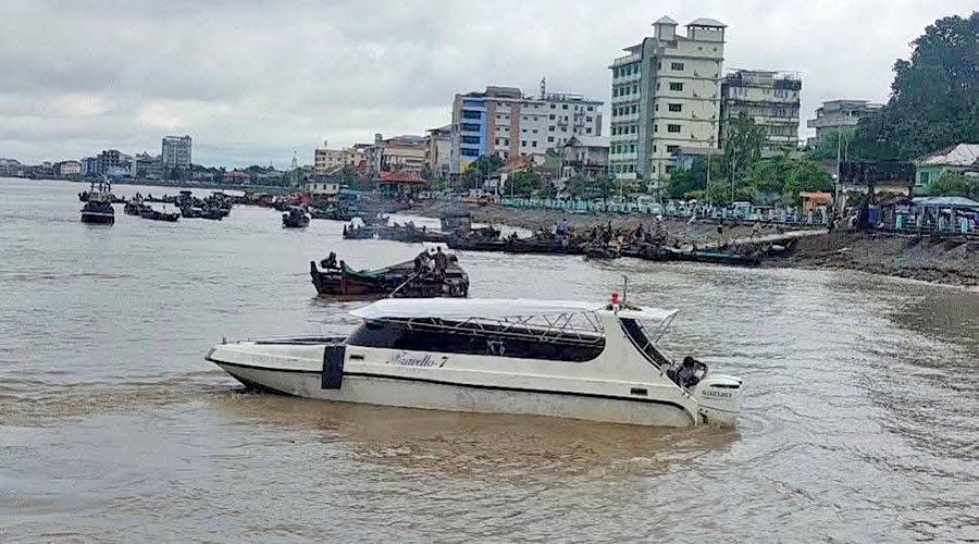 မြိတ်-ထားဝယ် ကားလမ်း ပြန်ဖွင့်ပြီးနောက် စပိဘုတ်လက်မှတ်ဈေးနှုန်း လျှော့ချ