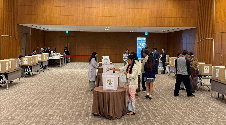 ဂျပန်နိုင်ငံရှိ စစ်ကောင်စီသံရုံးက ကြိုအသိမပေးဘဲ မဲရုံဖွင့် 