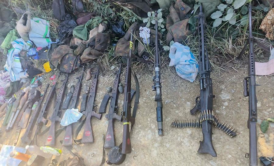 ဖလမ်းတွင် စစ်ကောင်စီစစ်ကြောင်း ကြားဖြတ်တိုက်ခိုက်ခံရပြီး ၂၀ ခန့်သေဆုံး