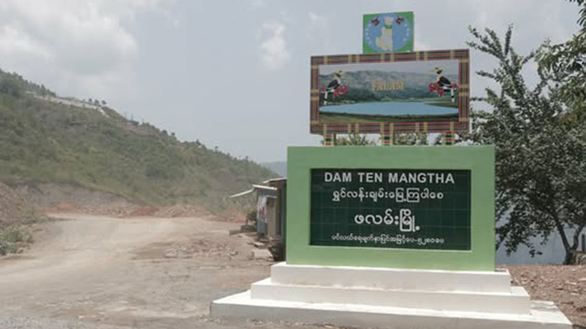 ဖလမ်းကိုလာသည့်စစ်ကြောင်းက ဒေသခံများကို လူသားဒိုင်းအဖြစ် ဖမ်းဆီးထား