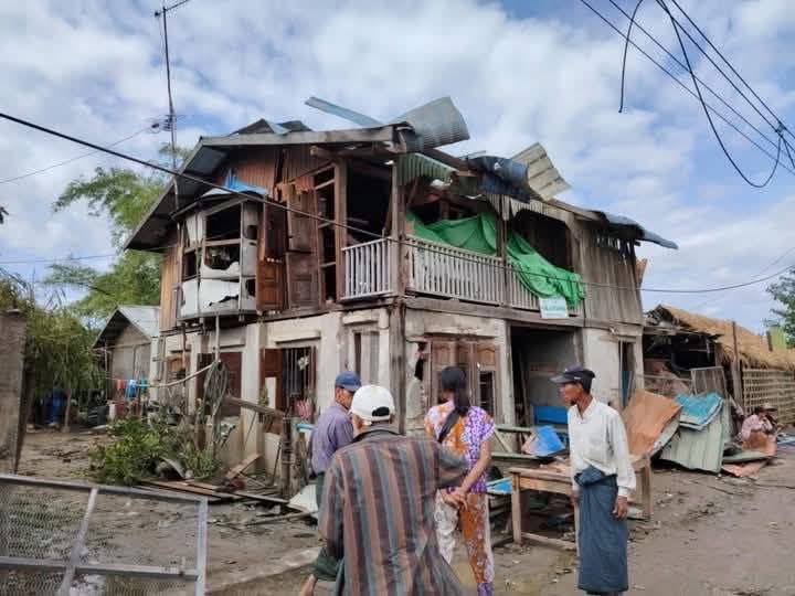 နတ်တလင်းက ကျေးရွာများကို စစ်တပ်က ၅ ရက်ဆက်တိုက် ဗုံးကြဲတိုက်ခိုက်
