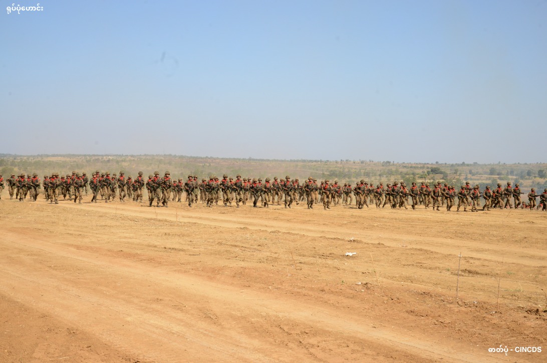 နွားထိုးကြီးမြို့နယ် ခက်လန်းရွာတွင် စစ်တပ်က နေအိမ်များမီးရှို့ပြီး ဒေသခံများကို ဖမ်းဆီးငွေညှစ်
