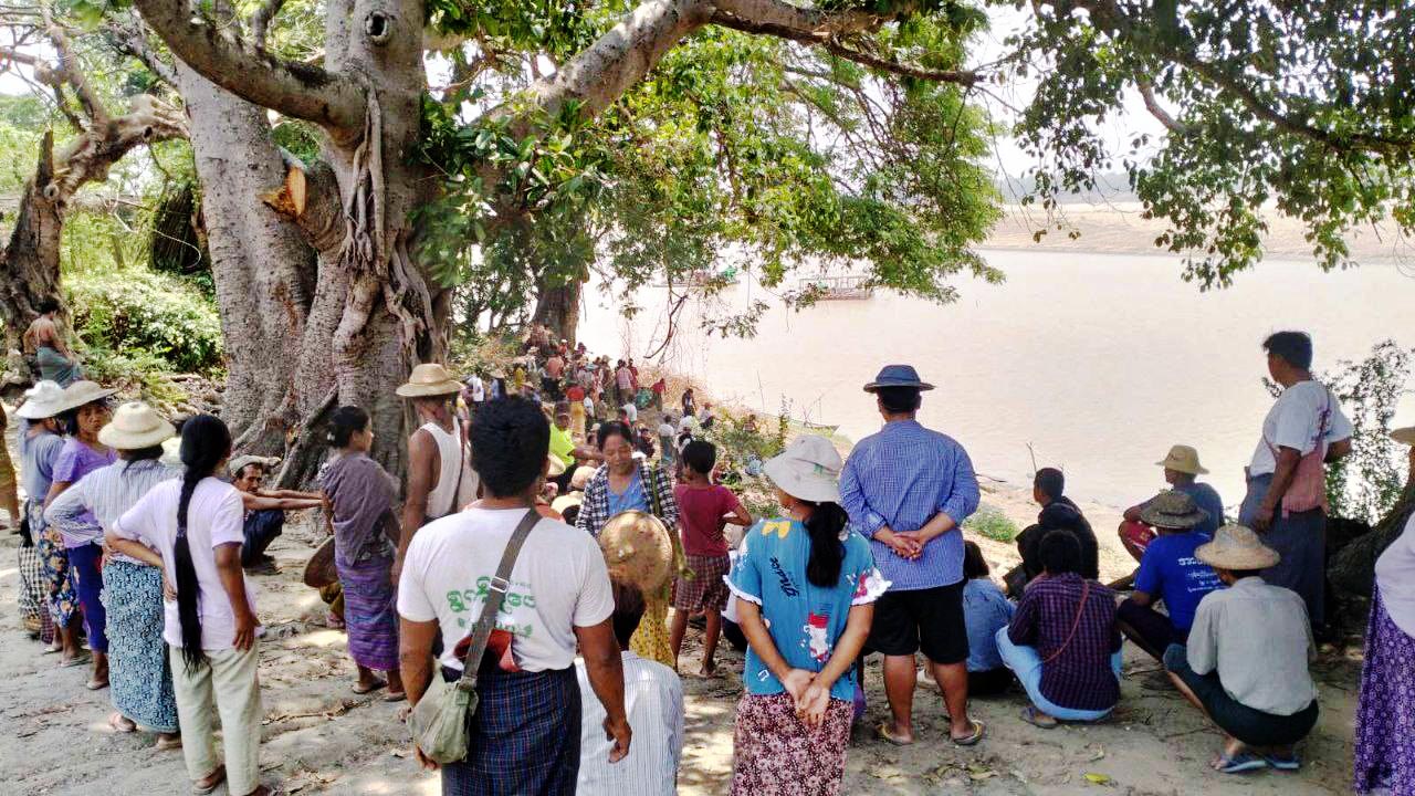 ယင်းမာပင်အရှေ့ခြမ်းကို စစ်တပ် စစ်ကြောင်းထိုးလာသဖြင့် ပြည်သူထောင်ချီ ထွက်ပြေးနေရ