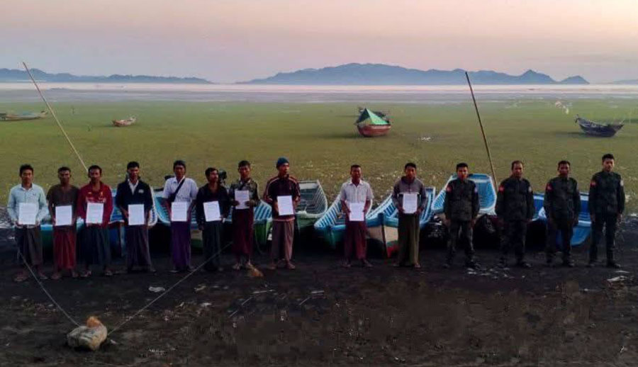 မြေပုံတွင် ခိုးရာပါ စက်လှေများကို AA က ပိုင်ရှင်များထံ ပြန်အပ်