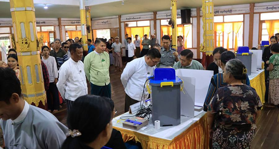 စစ်ကောင်စီက ရွေးကောက်ပွဲရှုံးမှာကို စိုးရိမ်ပြီး ရွေးကာဥပဒေဖြင့် ဖမ်းဆီးနေဟု သုံးသပ်  