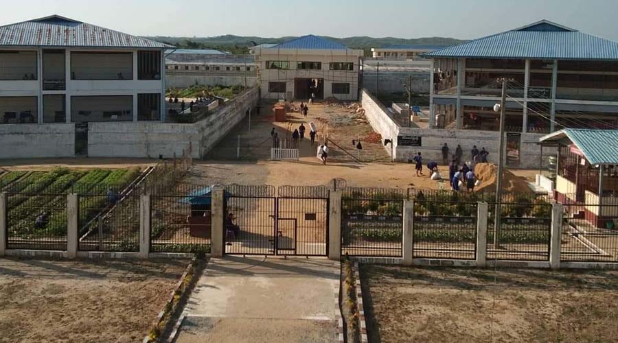 ဒိုက်ဦးထောင်၌ နိုင်ကျဉ်းများကို ရိုက်နှက်ပြီး ဆေးဝါးနှင့် စာအုပ်များ သိမ်းဆည်း