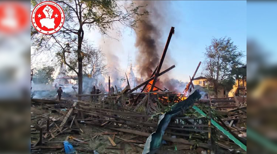 ဝက်လက် ငါးပတ်ချောင်းရွာကို စစ်တပ် ဗုံးကြဲ၊ အရပ်သား ၇ ဦး သေဆုံးပြီး ၆ ဦး ဒဏ်ရာရ