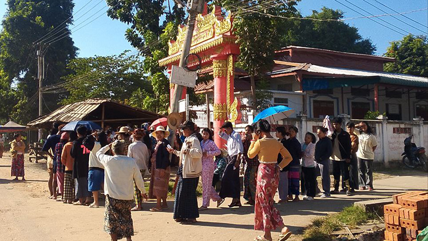 ဝန်ထမ်းများမဲပေးပြီးကြောင်း အထောက်အထား တင်ပြရန် စစ်ကောင်စီ အကျပ်ကိုင် 