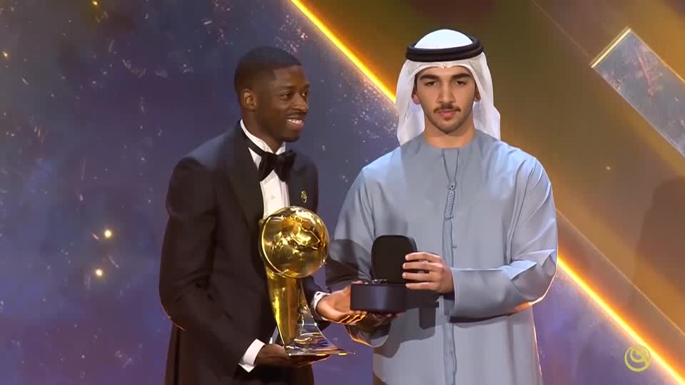 Globe Soccer Award ကချီးမြှင့်သည့် အကောင်းဆုံးကစားသမားဆု ဒမ်ဘီလီ ထပ်မံရယူ