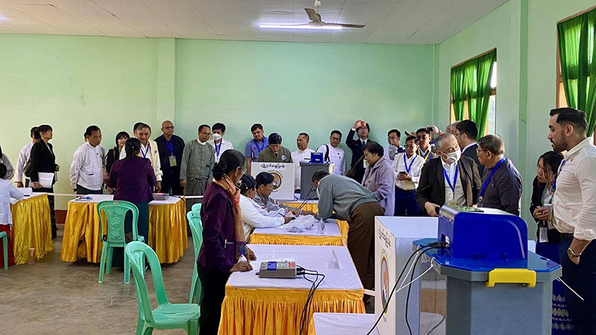 မြန်မာပြည်တွင်း ၄ မြို့နယ်ရှိ မဲရုံ ၅၀ ခန့်ကို စောင့်ကြည့်ခဲ့ဟု ထိုင်းသံရုံးပြော