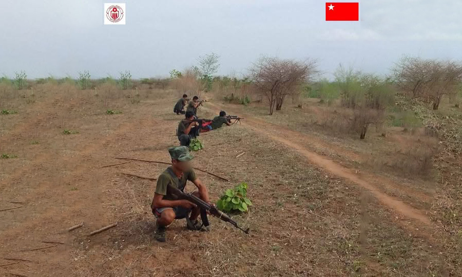 ပေါက်ခေါင်းမြို့နယ်တွင် စစ်ယာဉ်တန်း မိုင်းဆွဲခံရ၊ ၂ ဦးသေဆုံး