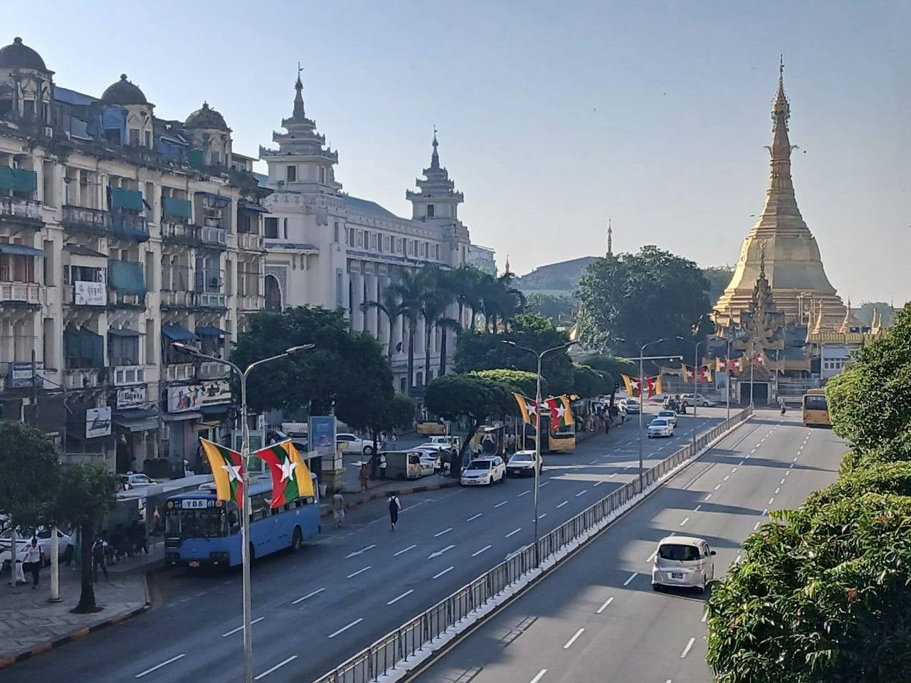 ရန်ကုန်တွင် လွတ်လပ်ရေးနေ့ အလံထောင်သူနည်း