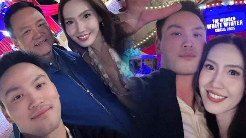 ဆက်စီမော်ဒယ်နှင့် ဓာတ်ပုံတွဲရိုက်သည့် ထိုင်းဝန်ကြီးချုပ် ဝေဖန်ခံရ