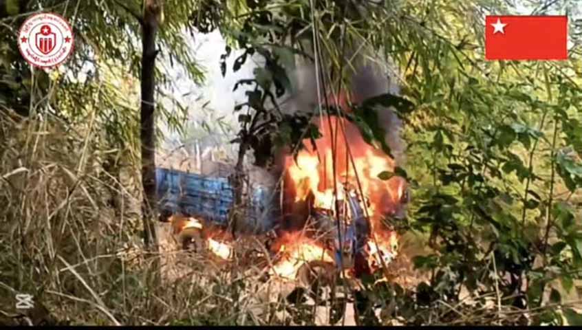 သရက်မြို့နယ်တွင် စစ်ကူလာသည့် ယာဉ် ၃ စီး မိုင်းဆွဲခံရပြီး ၂ စီးပျက်စီး