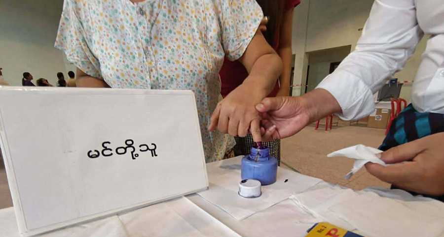 ရန်ကုန်တွင် ရွေးကောက်ပွဲနေ့ မဲလာပေးရန် ခရီးလွန်နေသူများကို စစ်တပ်က ဖိအားပေးဆင့်ခေါ်