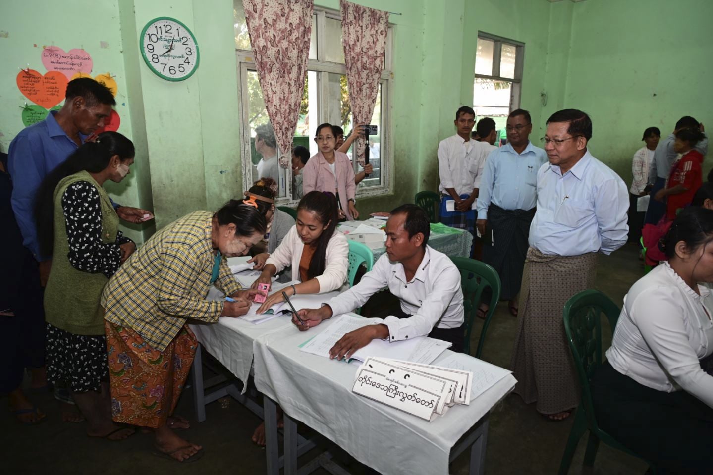 စစ်ခေါင်းဆောင် လာရောက်ခဲ့သည့် အင်းစိန်မြို့နယ်၌ ကြိုတင်မဲ မသမာမှုဖြစ် 