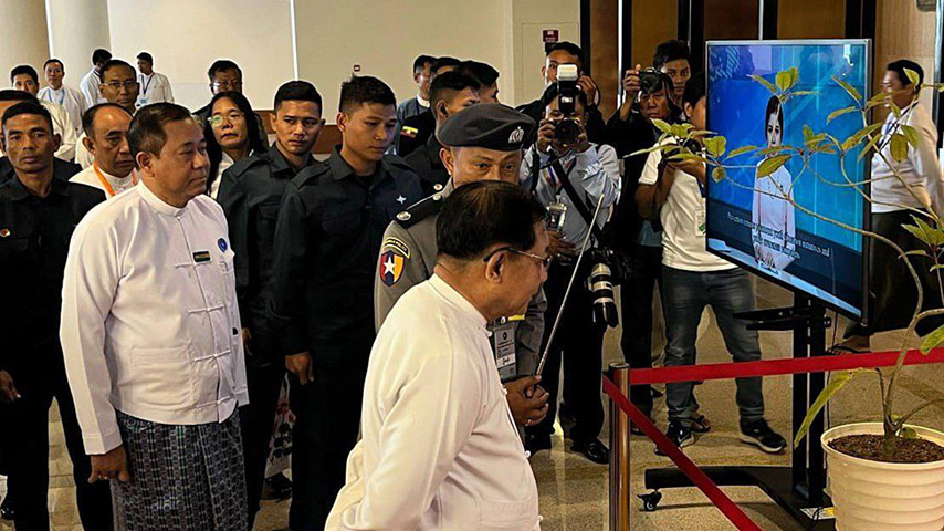 ရခိုင်ပြည်နယ်ကို AA က ဖျက်ဆီးနေဟု စစ်ခေါင်းဆောင် စွပ်စွဲပြောဆို