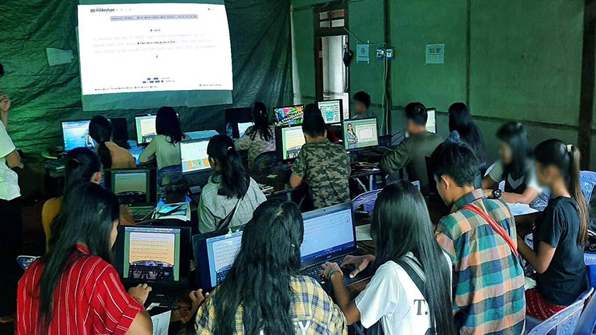 ကရင်နီက လူငယ်တွေအတွက် ကွန်ပျူတာသင်တန်းသားသစ်များ ခေါ်ယူ