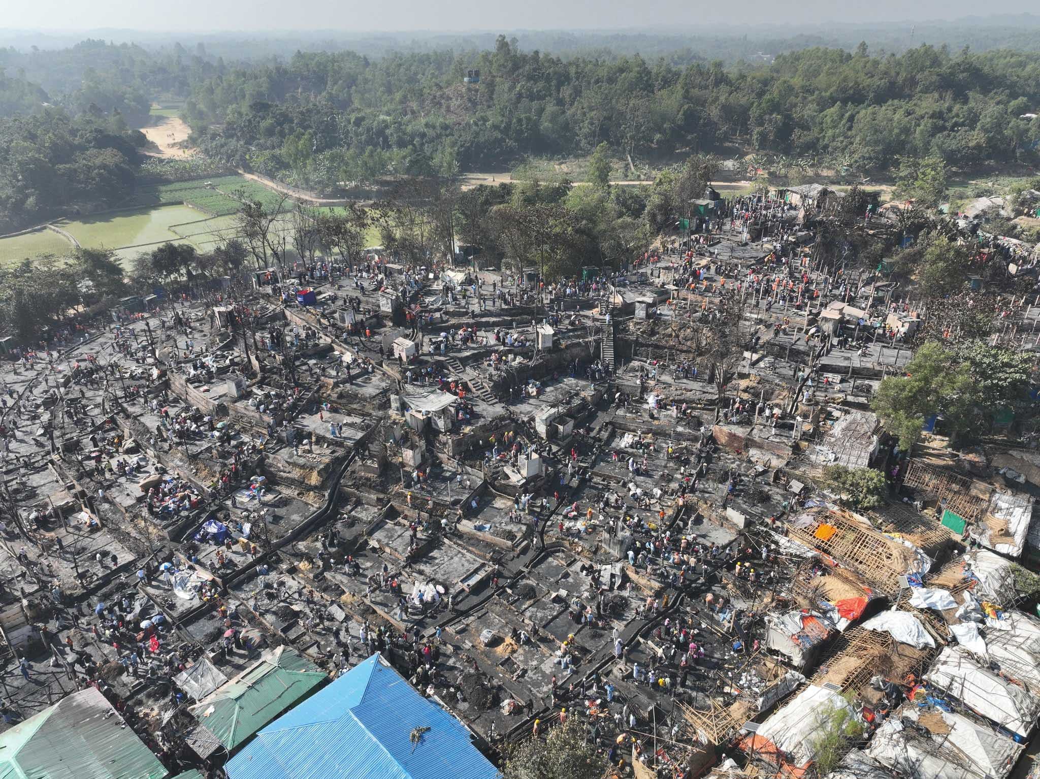 ဘင်္ဂလားဒေ့ရှ်နယ်စပ် ရိုဟင်ဂျာ ဒုက္ခသည်စခန်း မီးလောင်