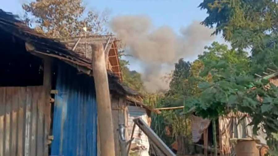 ဆောမြို့နယ်ကို စစ်တပ်ဗုံးကြဲ၊ ပြည်သူ ၁ ဦးသေဆုံးပြီး ၃ ဦး ပြင်းထန်ဒဏ်ရာရ