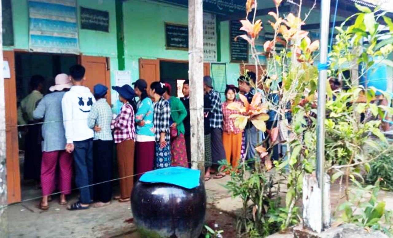 မကွေးတိုင်းတွင် ကြံ့ခိုင်ရေး လွှတ်တော်ကိုယ်စားလှယ်ဟောင်းနှင့် သမက် ဖမ်းဆီးပစ်သတ်ခံရ