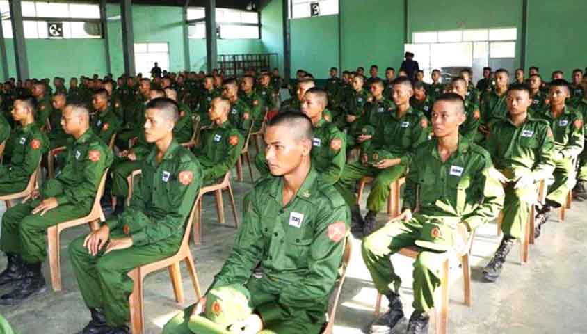 လူငယ်များ၏ ဘဝကို ရိုက်ချိုးခဲ့သည့် စစ်မှုထမ်းဥပဒေ