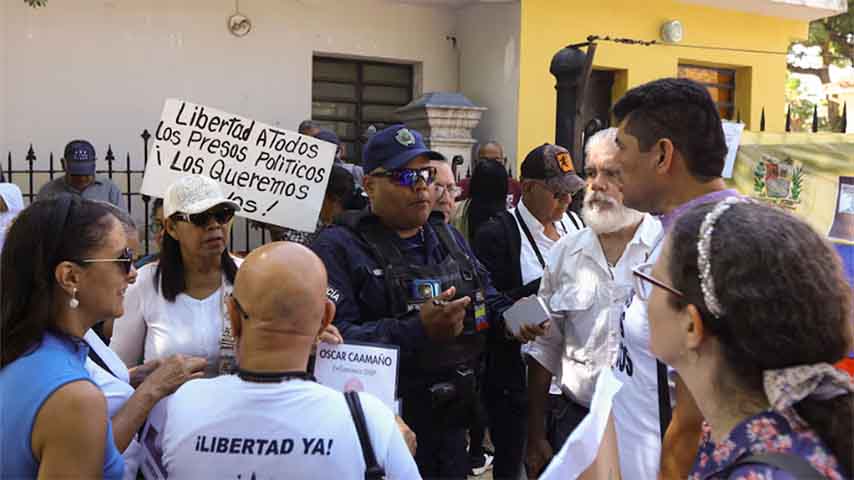 နိုင်ငံရေးအကျဉ်းသား  ၆၀၀ ကျော်လွှတ်ပေးပြီးဟု ဗင်နီဇွဲလားယာယီသမ္မတပြော 