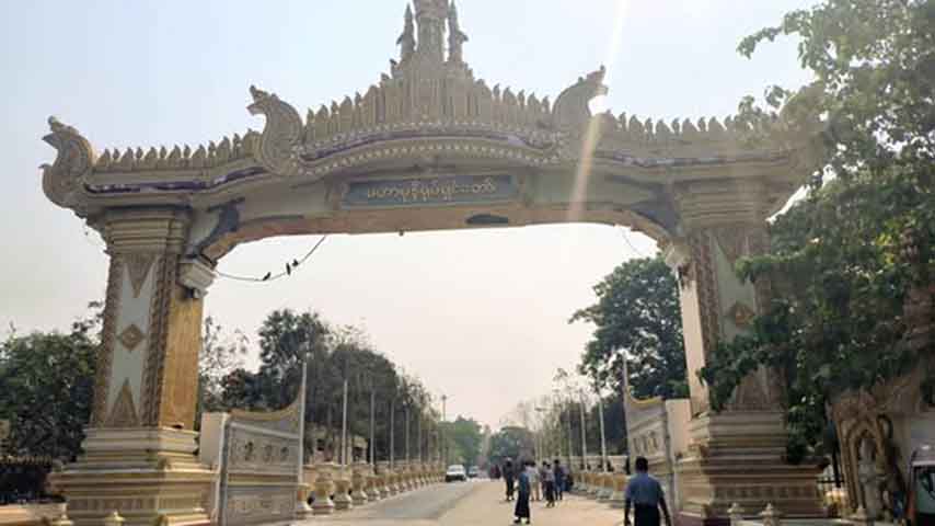 မဟာမုနိဘုရားကြီး ထီးတော်တင်နေစဉ် ဂေါပကအဖွဲ့ ဥက္ကဋ္ဌ နှလုံးဖောက်ကွယ်လွန်