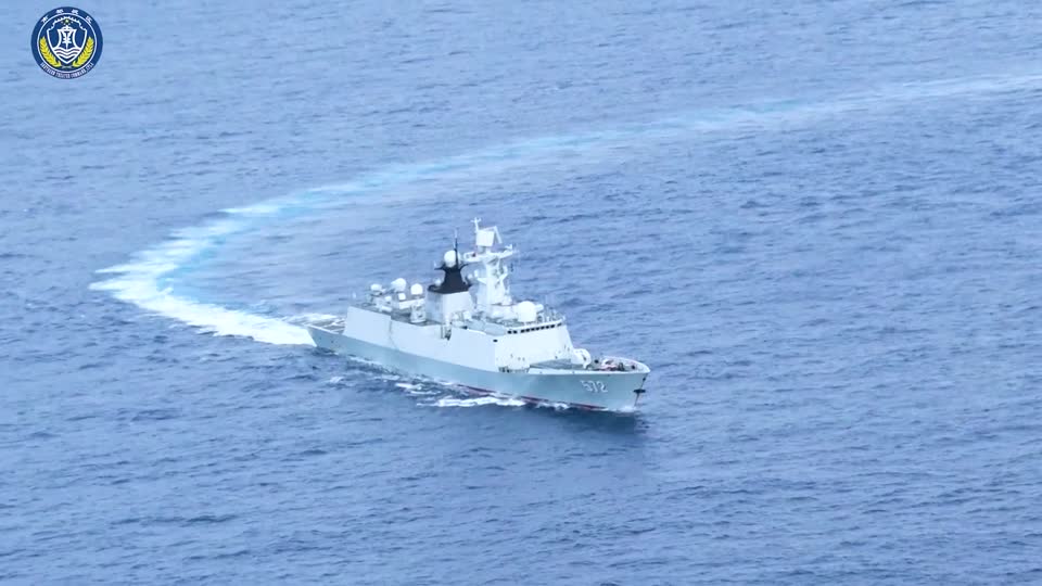 တရုတ်စစ်တပ်က ပိုင်နက်အငြင်းပွားနေသည့် ဟွမ်းယန်ဒေါင် ရေတိမ်သောင်ခုံအနီး ကင်းလှည့်
