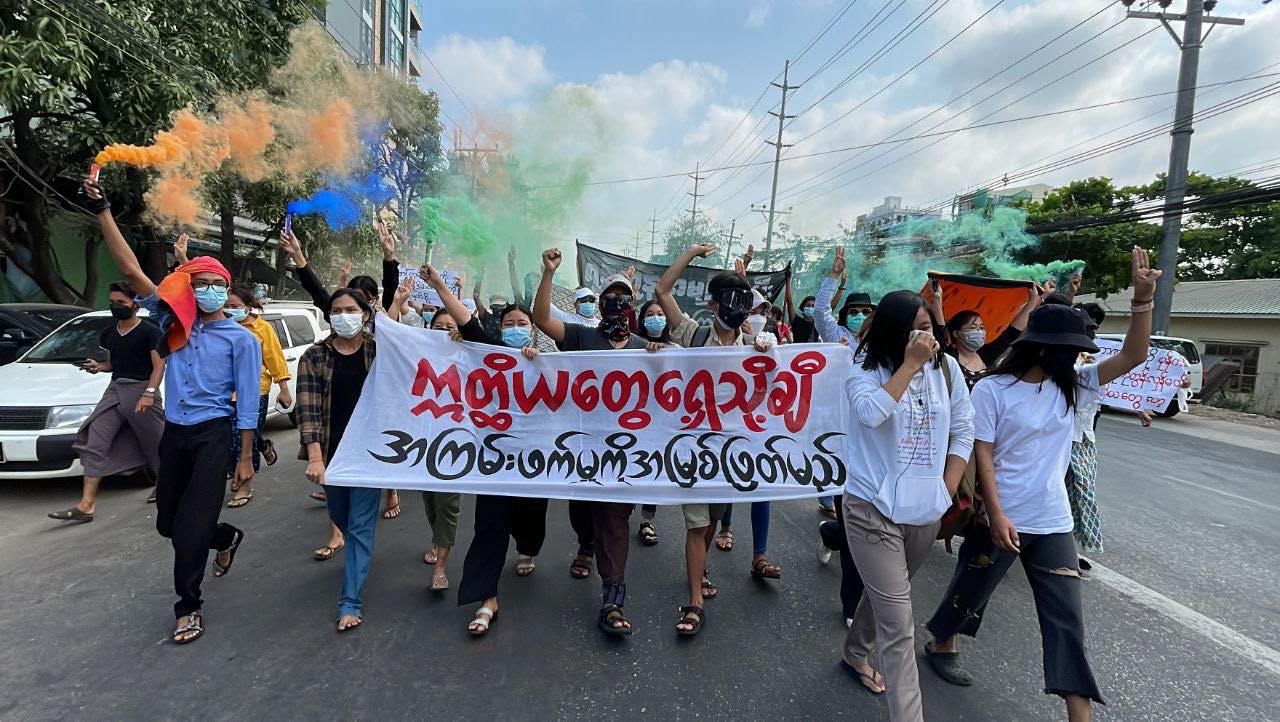 မြန်မာအမျိုးသမီးများ နေရပ်စွန့်ခွာရမှုနှင့် အကြမ်းဖက်မှုကို အများဆုံးခံနေရ