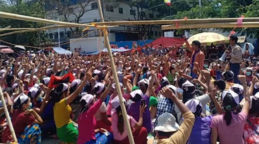 စစ်အာဏာသိမ်း ၅ နှစ်အတွင်း အလုပ်သမားအခွင့်အရေး ချိုးဖောက်ခံရမှု အဆိုးဆုံးရောက်နေ