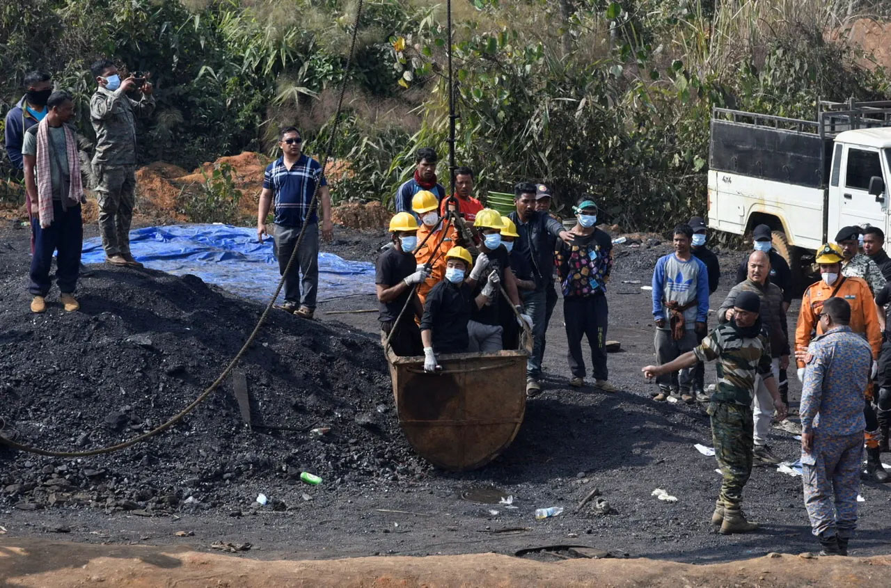 အိန္ဒိယ မိုင်းတွင်းပေါက်ကွဲမှုကြောင့် သေဆုံးသူဦးရေ ၂၇ ဦးအထိ မြင့်တက်လာ